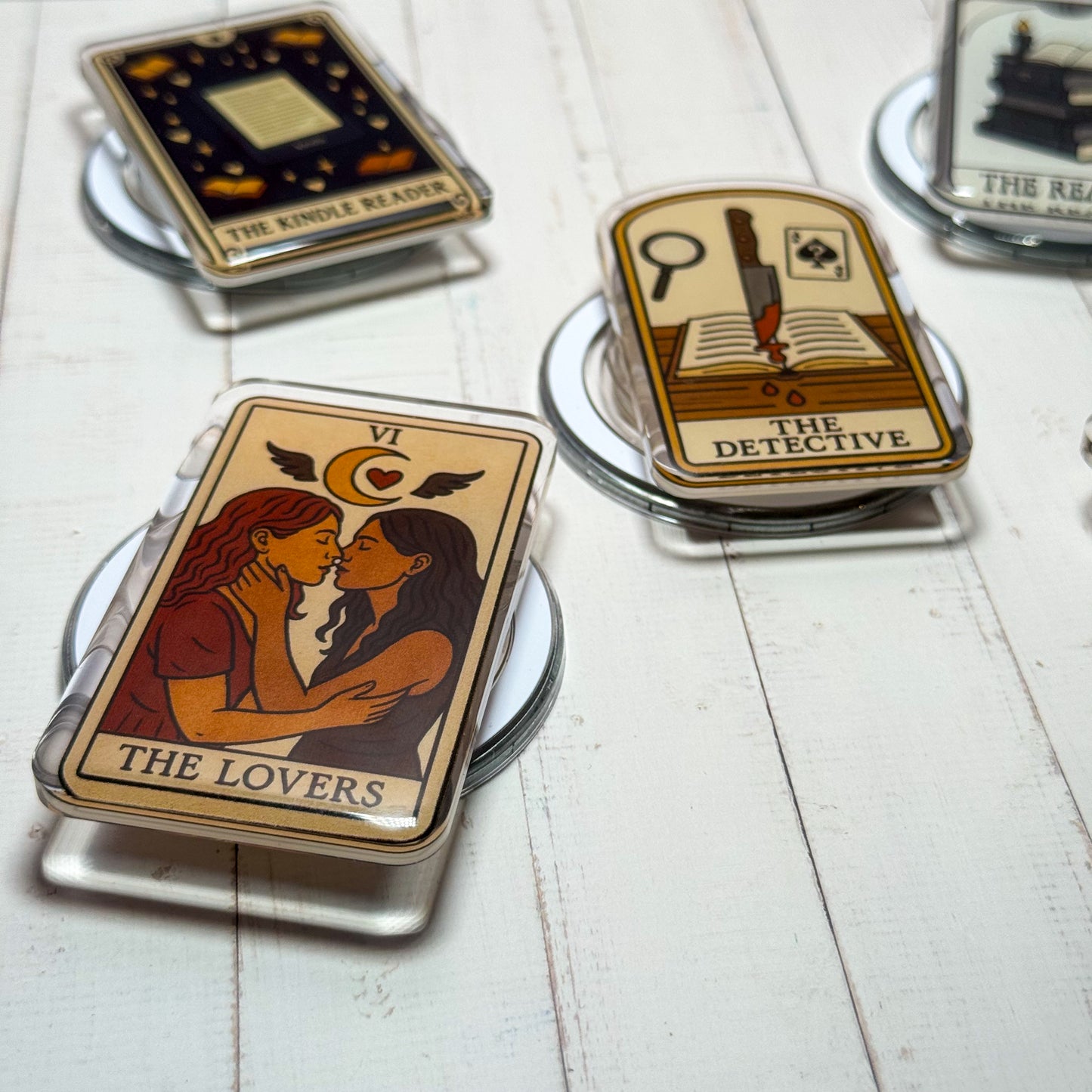 The Lovers Reader Tarot Magnetic Kindle Grip | MagSafe Kindle & Phone Grip
