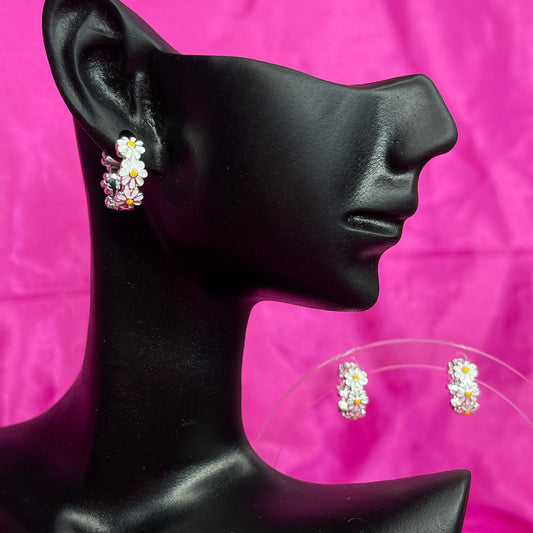 Cute Daisy Cluster Huggies - Lxyclr Authentic