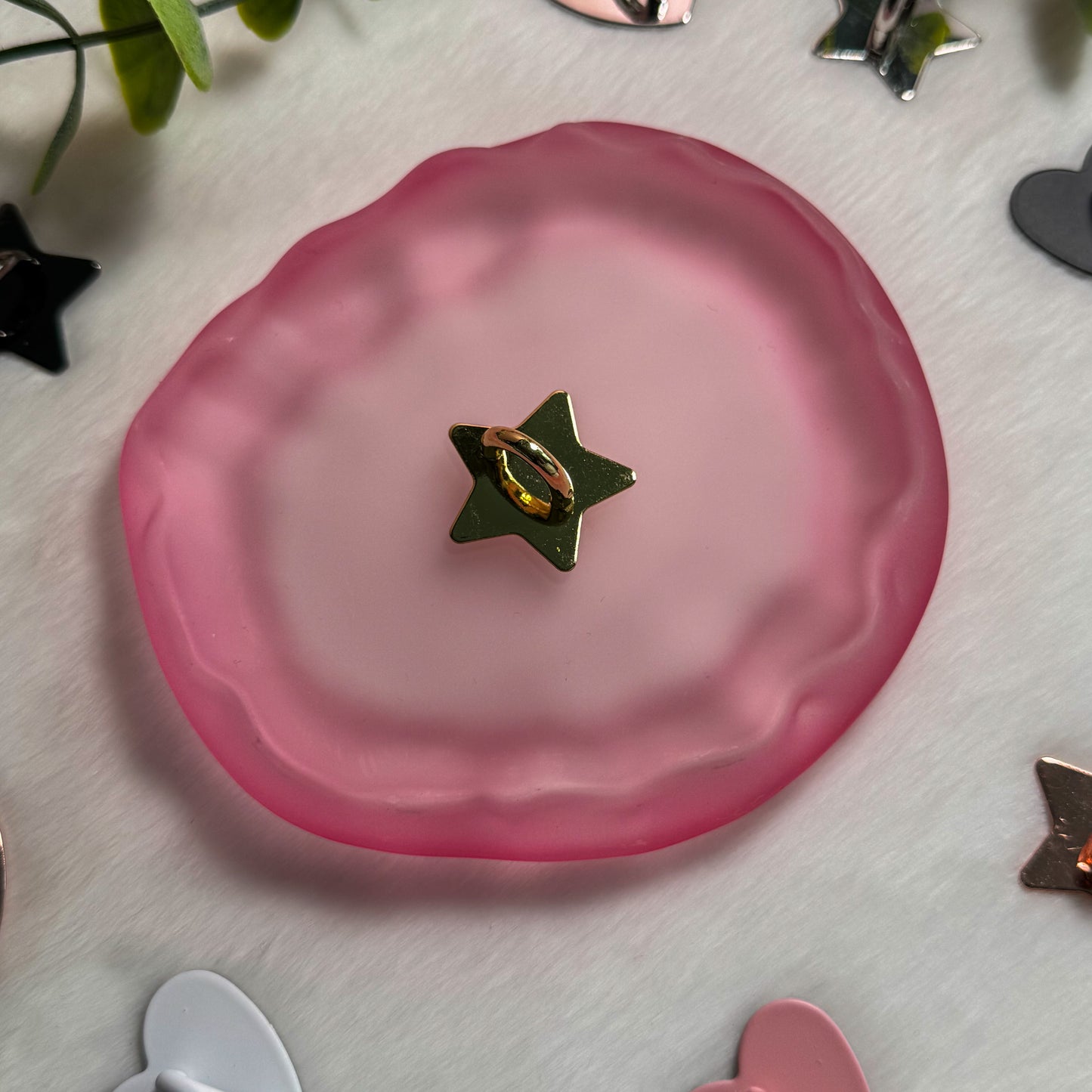 Kindle Heart Charm Metal Adhesive Hook, Phone Charm Hook, Charm Hanger for Phone, Kindle, iPad