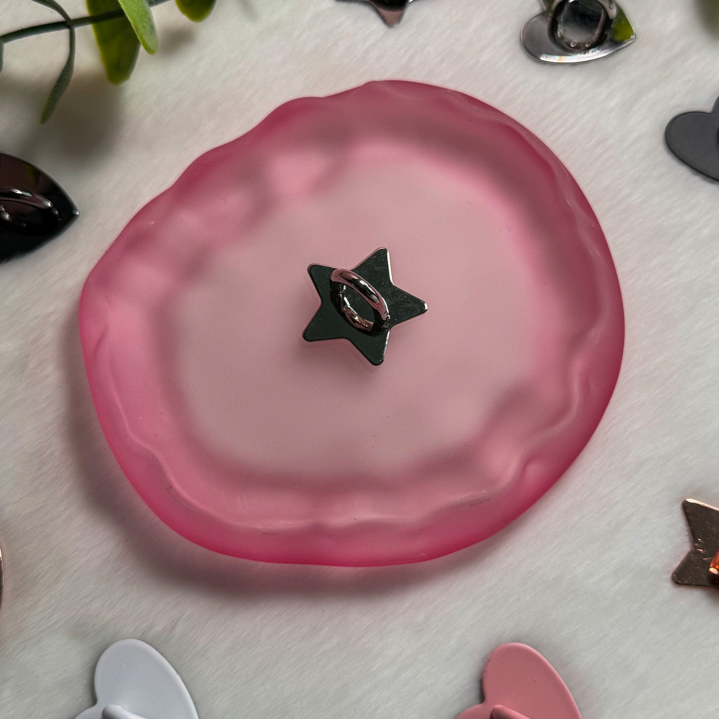 Kindle Heart Charm Metal Adhesive Hook, Phone Charm Hook, Charm Hanger for Phone, Kindle, iPad