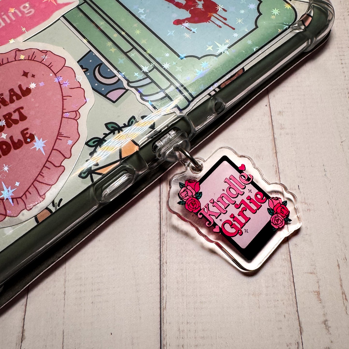Luxe Kindle Phone Charm
