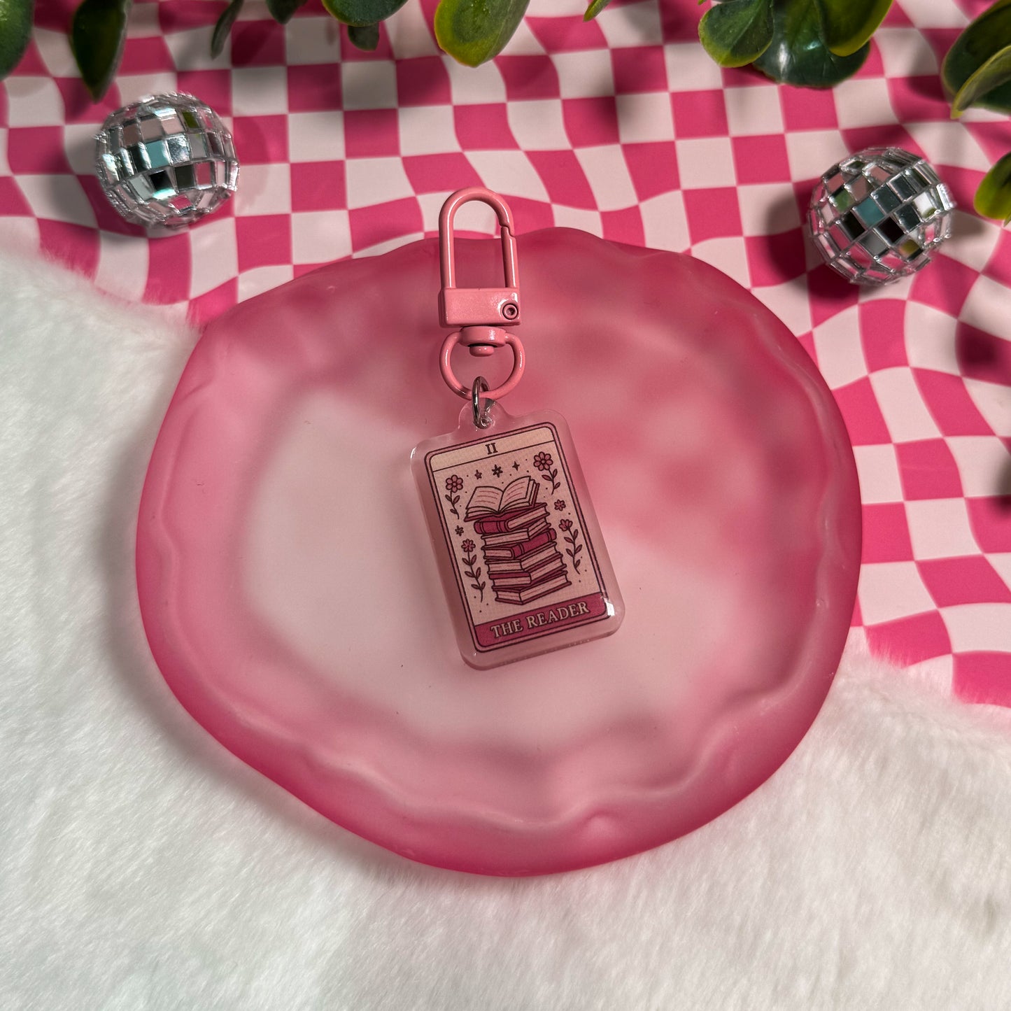 The Girlie Reader Tarot Keyring