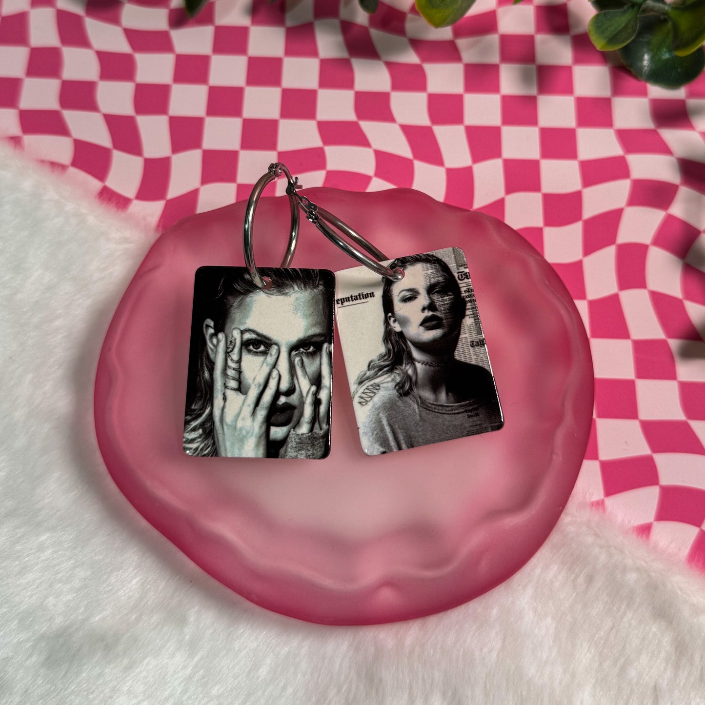 Noir Taylor Swift Earrings