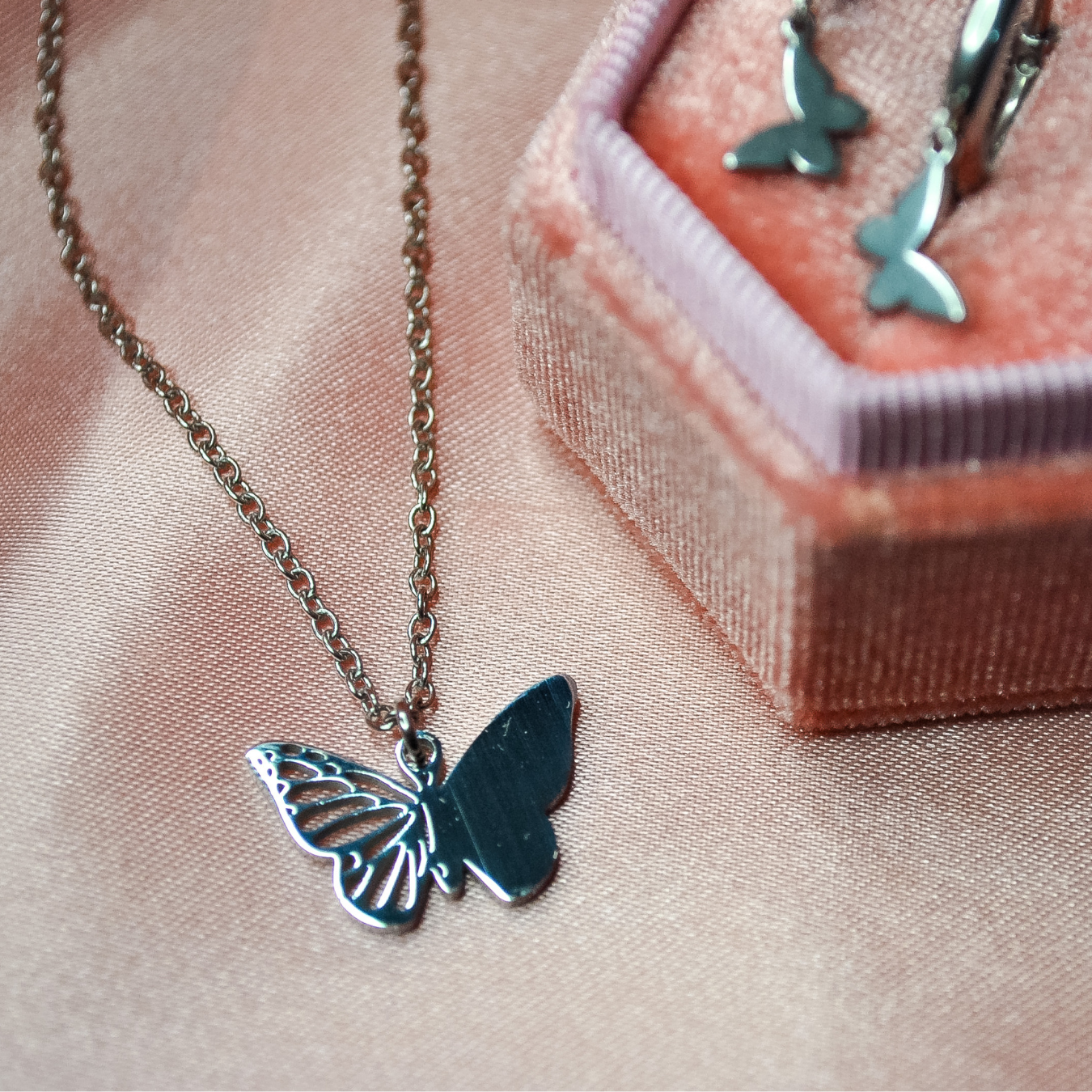 Hollow Split Butterfly Necklace